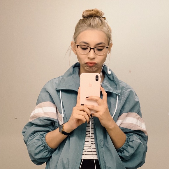 Meet your Posher, Sage - Picture 3 of 6